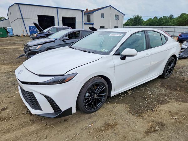 2025 TOYOTA CAMRY