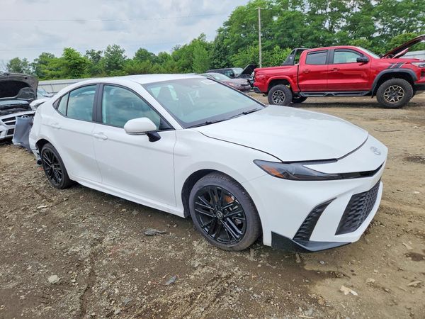 2025 TOYOTA CAMRY