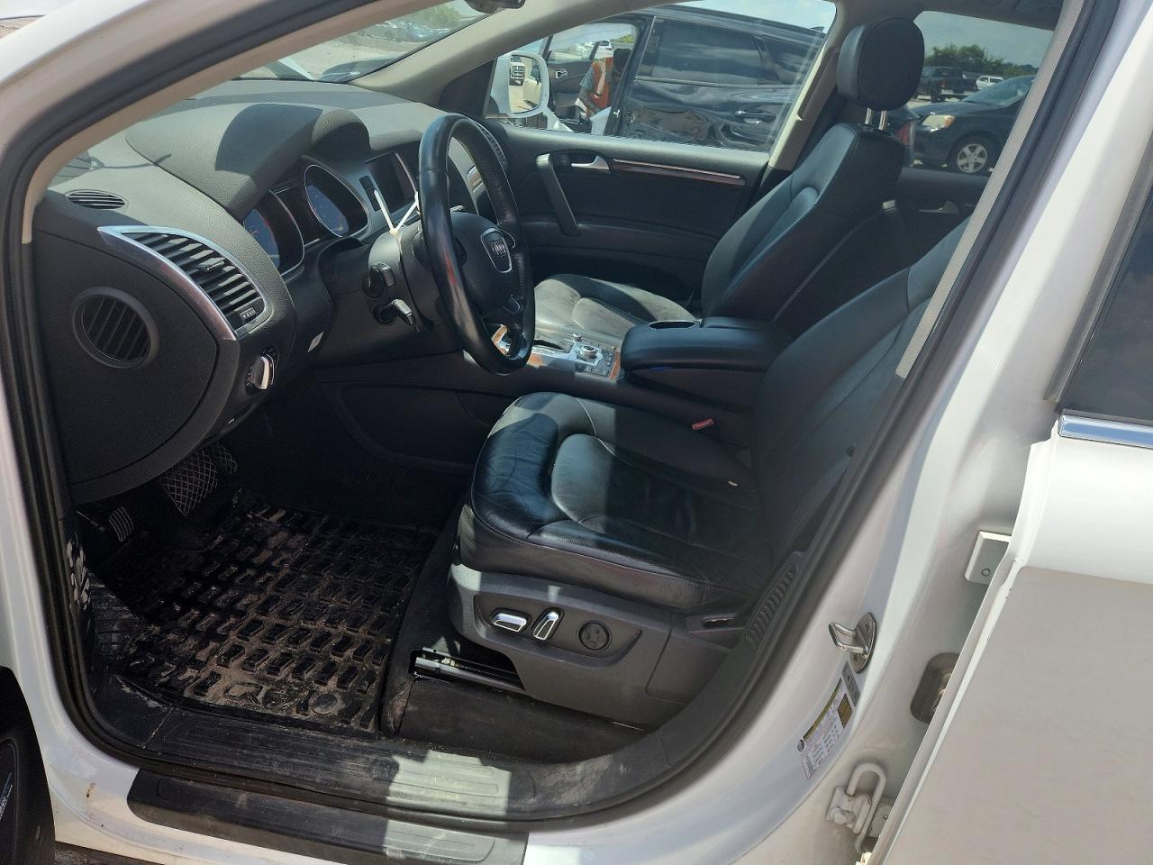 2013 AUDI Q7 Premium Plus