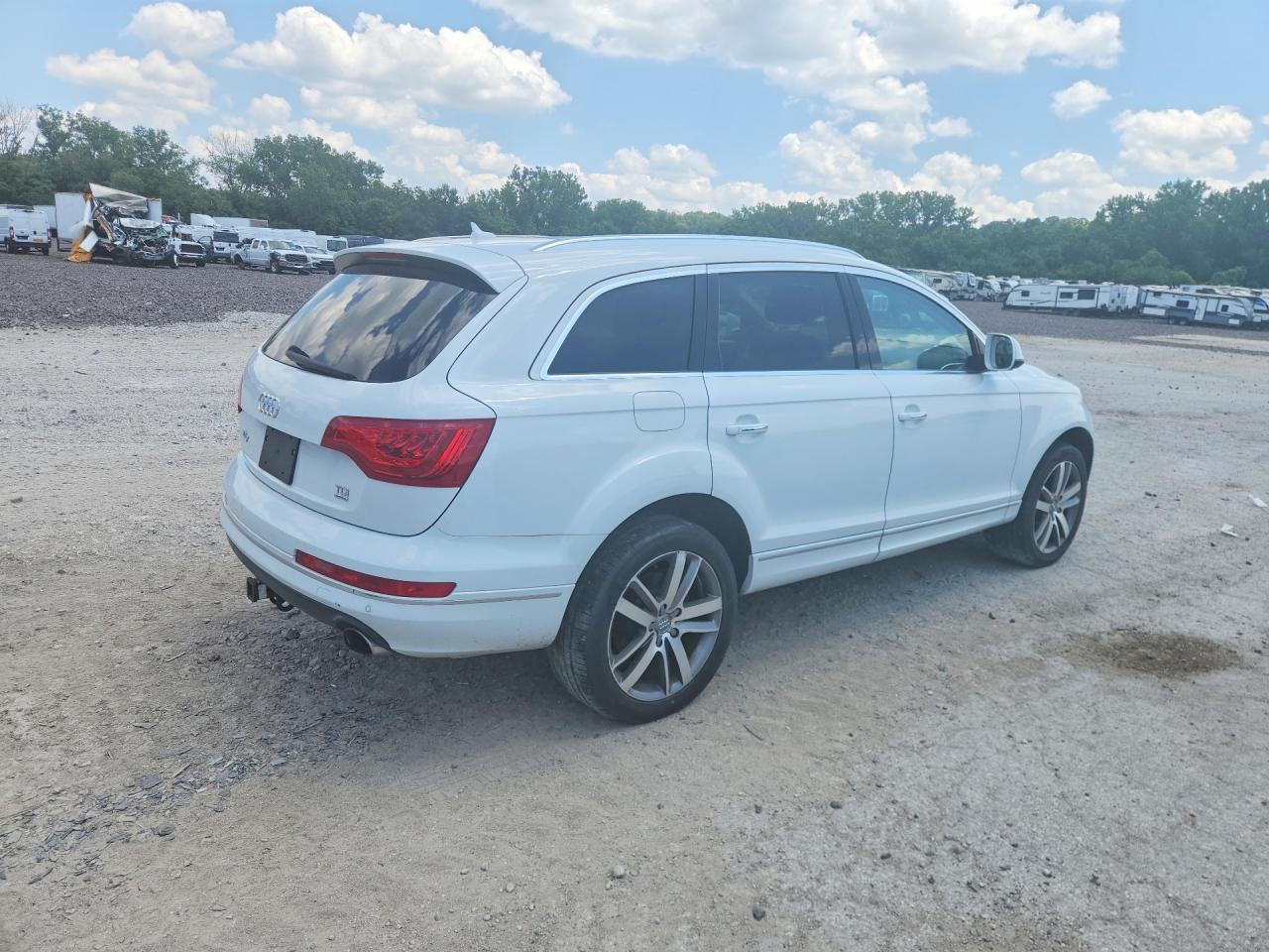 2013 AUDI Q7 Premium Plus