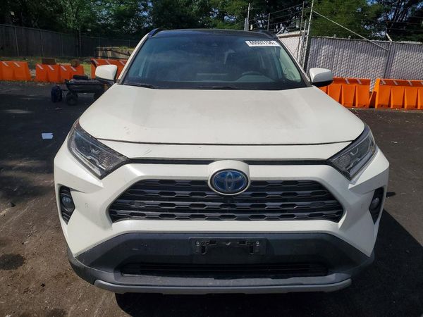 2020 TOYOTA RAV4 Limited HV