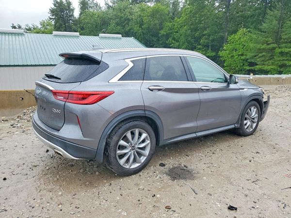 2021 INFINITI QX50 Essential