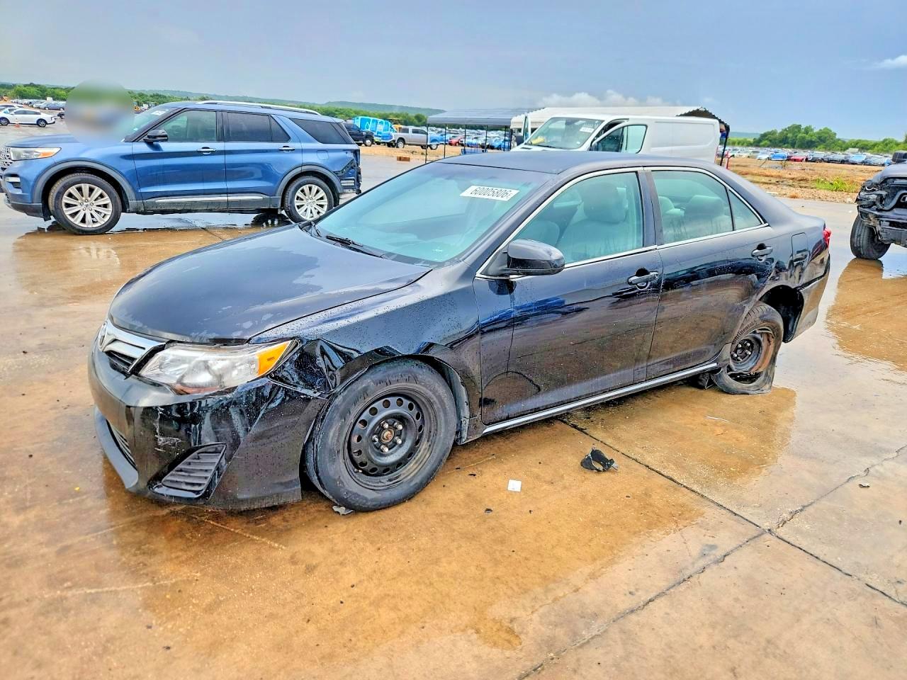 2014 TOYOTA CAMRY