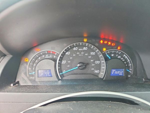2014 TOYOTA CAMRY