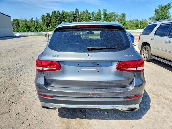 2017 MERCEDES-BENZ GLC