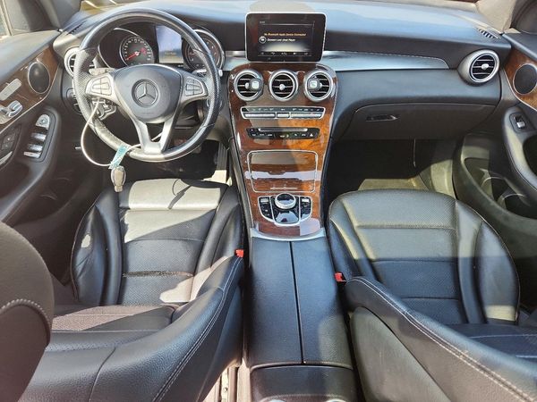 2017 MERCEDES-BENZ GLC