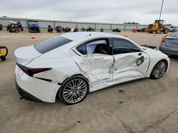 2022 LEXUS IS 300 Premium
