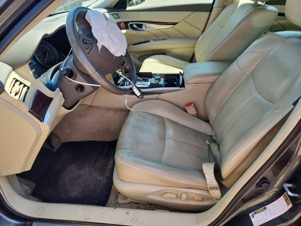 2015 INFINITI Q70