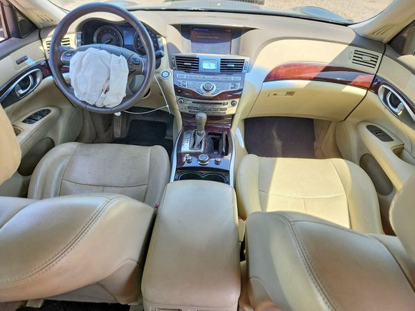 2015 INFINITI Q70