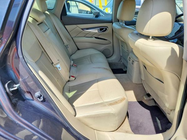 2015 INFINITI Q70
