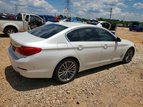 2019 BMW 530