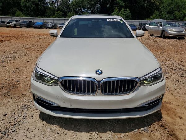 2019 BMW 530