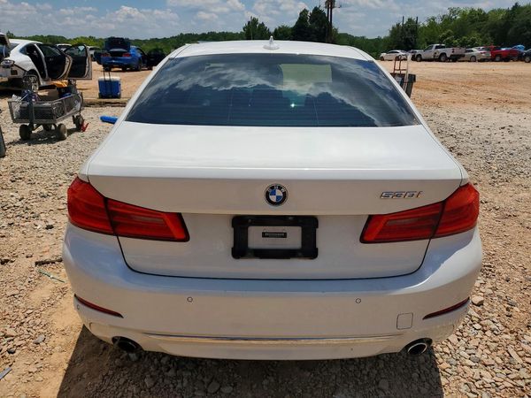 2019 BMW 530