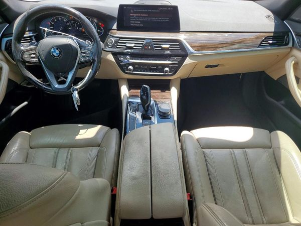 2019 BMW 530