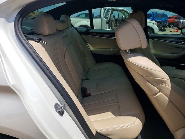 2019 BMW 530