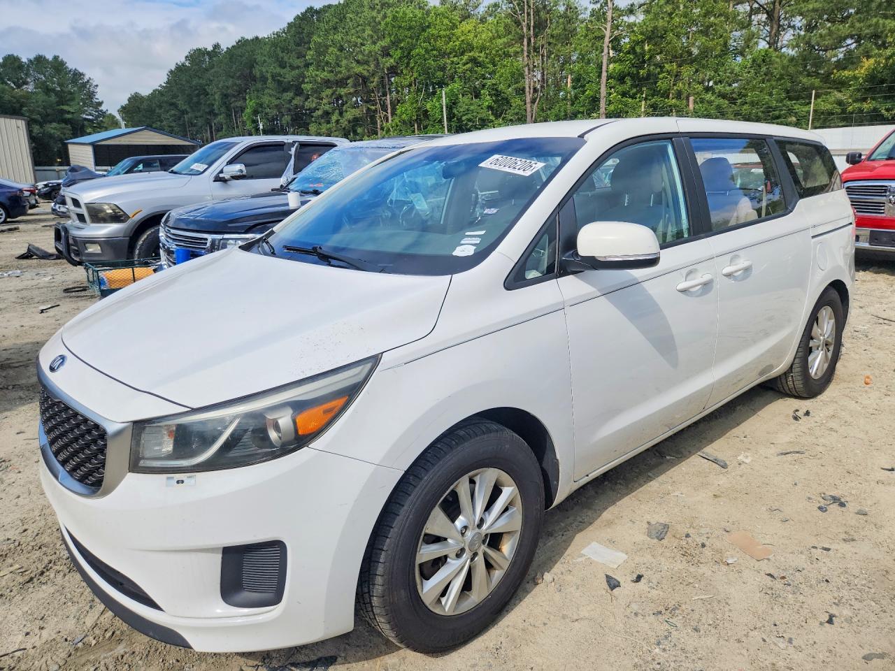 2016 KIA SEDONA L - Low level