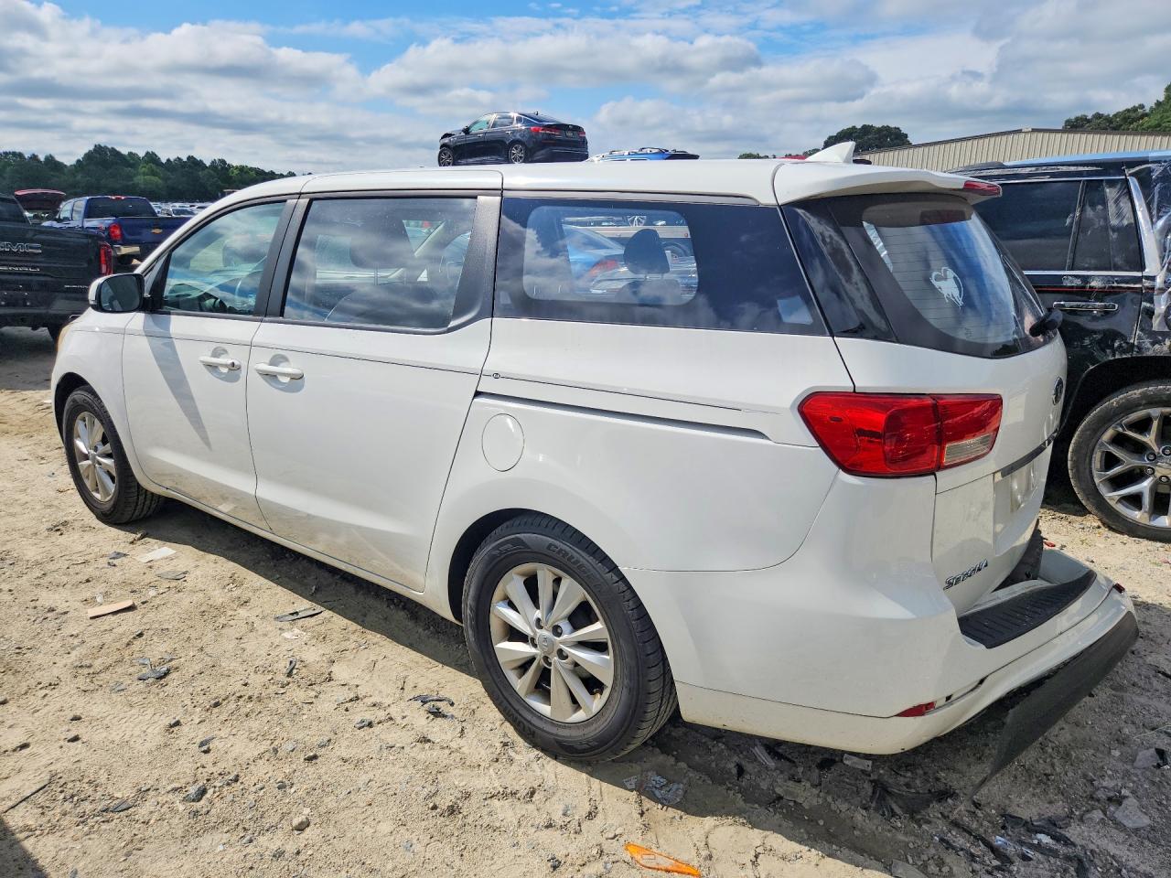 2016 KIA SEDONA L - Low level