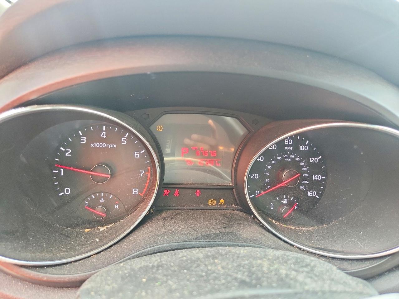 2016 KIA SEDONA L - Low level