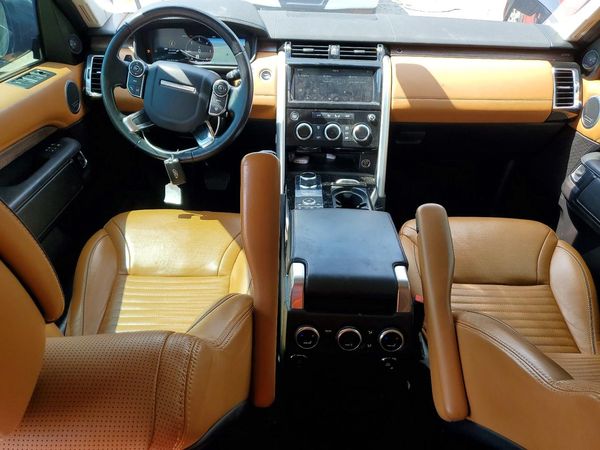 2018 LAND ROVER DISCOVERY HSE Luxury