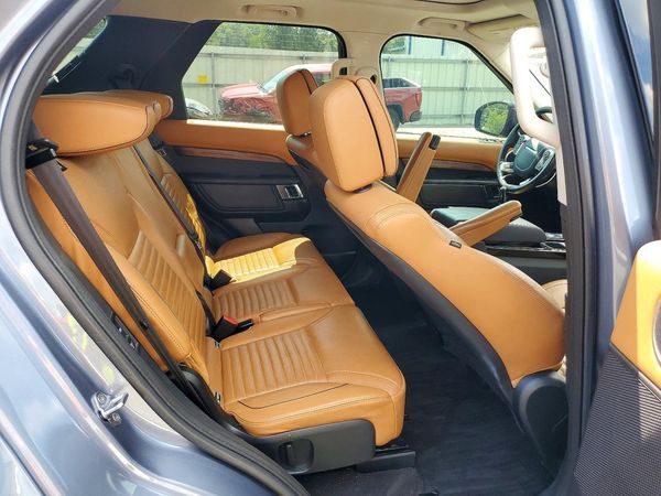 2018 LAND ROVER DISCOVERY HSE Luxury