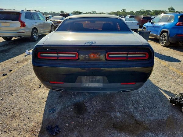 2017 DODGE CHALLENGER SXT