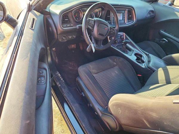 2017 DODGE CHALLENGER SXT