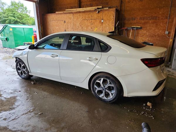 2021 KIA FORTE FE, LXS