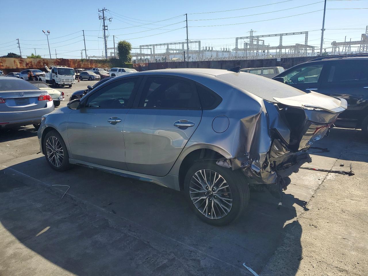 2023 KIA FORTE GT Line
