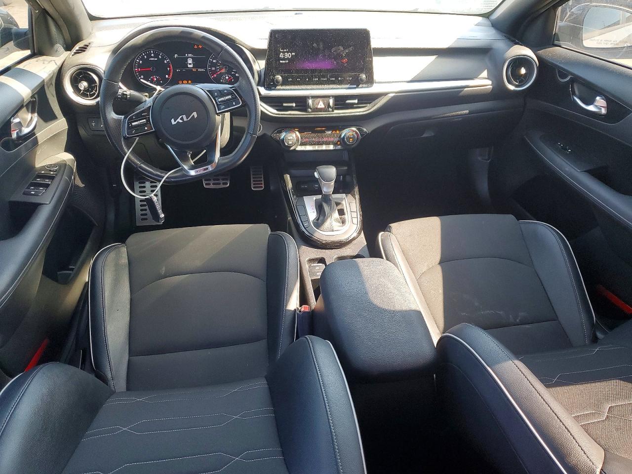 2023 KIA FORTE GT Line