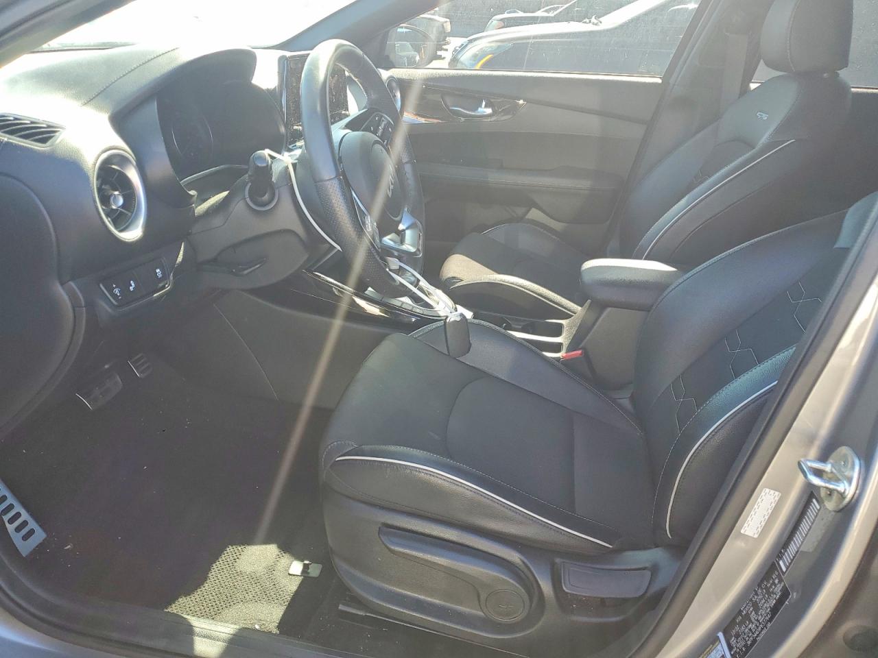 2023 KIA FORTE GT Line