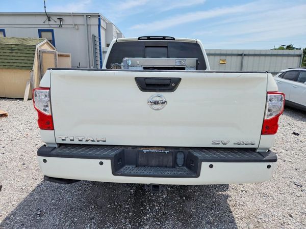 2019 NISSAN TITAN