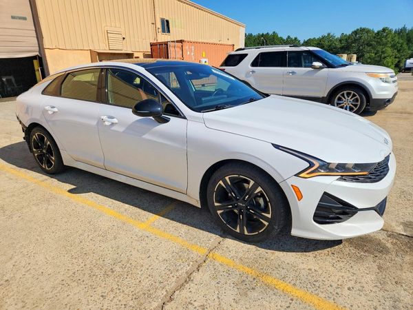 2022 KIA K5