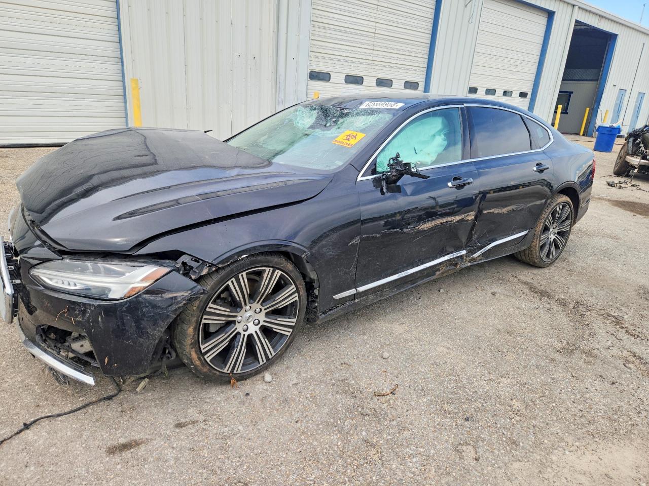 2022 VOLVO S90 Inscription — Front 3/4