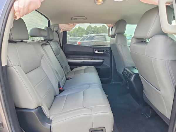 2021 TOYOTA TUNDRA SR5 grade