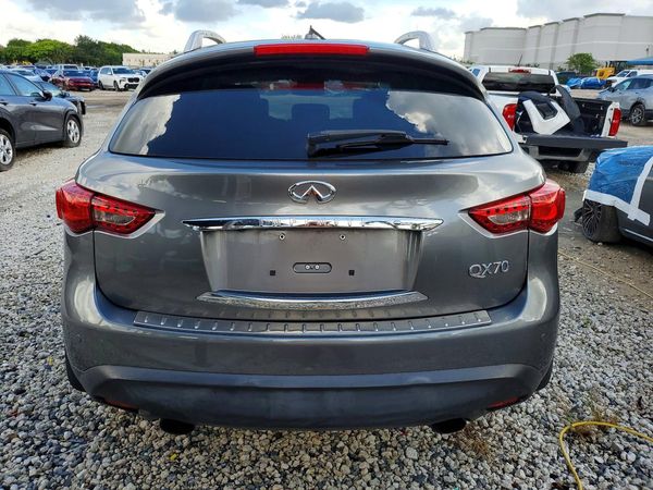2017 INFINITI QX70
