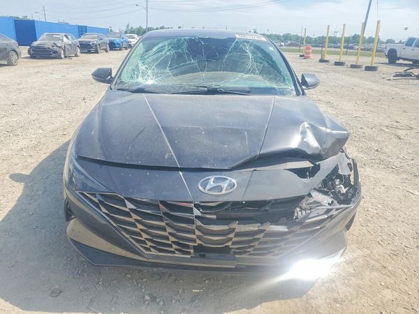 2022 HYUNDAI ELANTRA SEL w/Premium Pkg