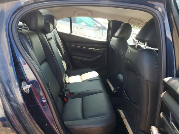 2024 MAZDA 3 Select Sport Package