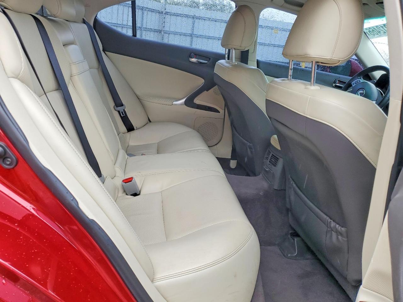 2011 LEXUS IS 250C
