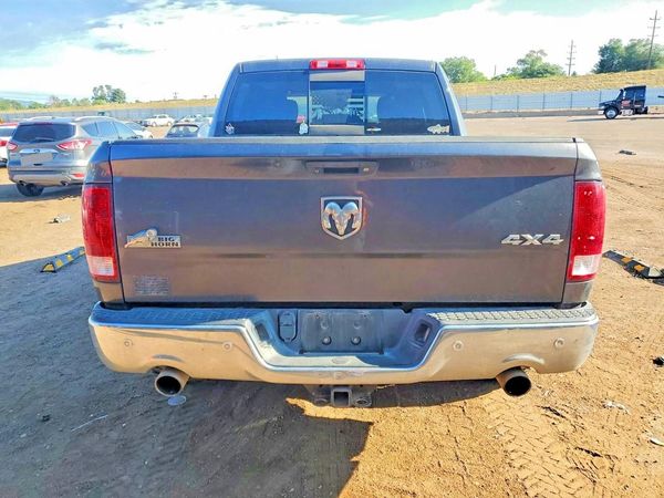 2018 RAM 1500 SLT