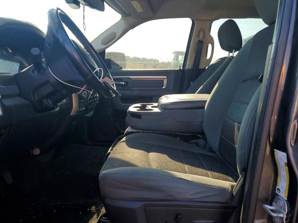 2018 RAM 1500 SLT