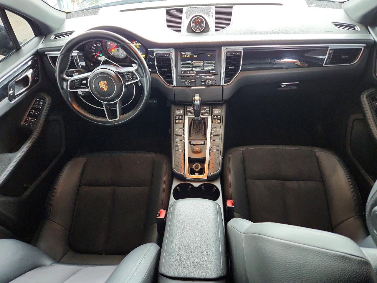 2015 PORSCHE MACAN