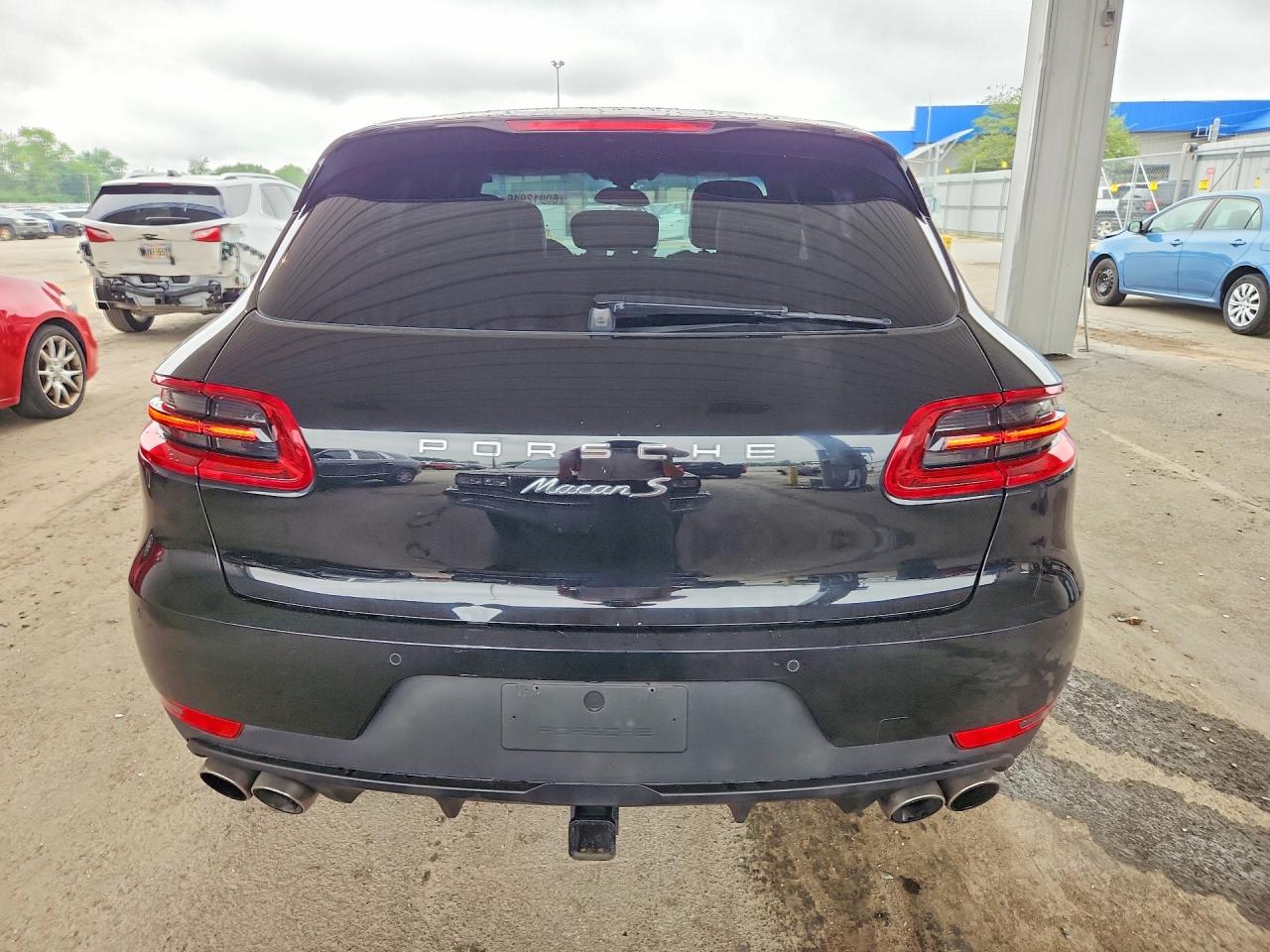 2015 PORSCHE MACAN