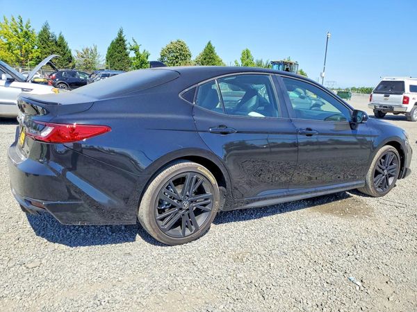 2026 TOYOTA CAMRY