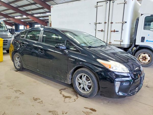 2013 TOYOTA PRIUS