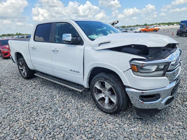 2020 RAM 1500 Laramie — Passenger 3/4