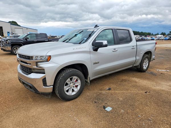 2019 CHEVROLET SILVERADO LT — Front 3/4