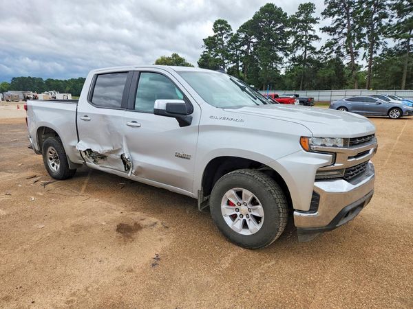 2019 CHEVROLET SILVERADO LT — Passenger 3/4