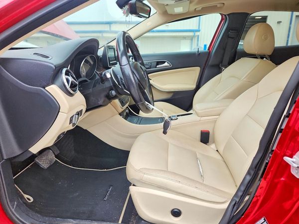2015 MERCEDES-BENZ GLA