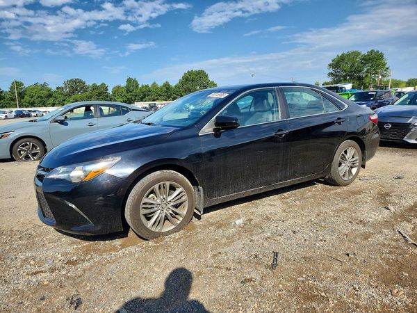 2015 TOYOTA CAMRY