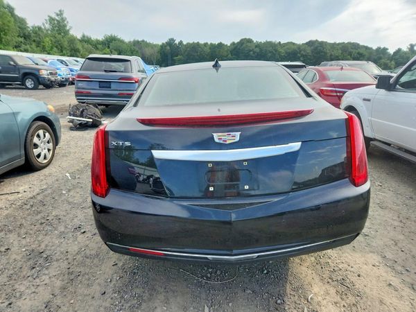 2017 CADILLAC XTS